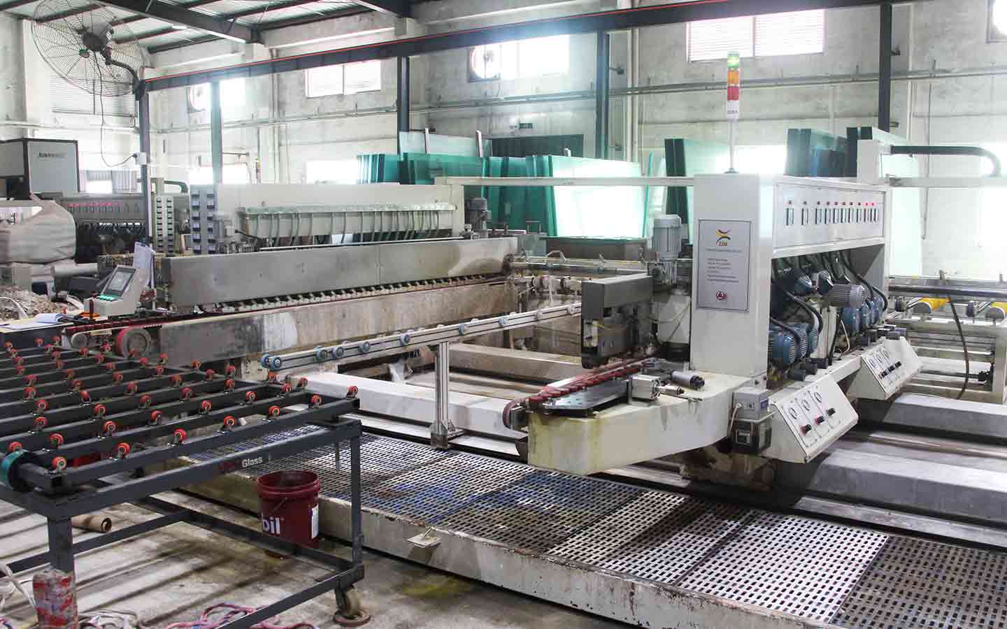 Automatic edging line